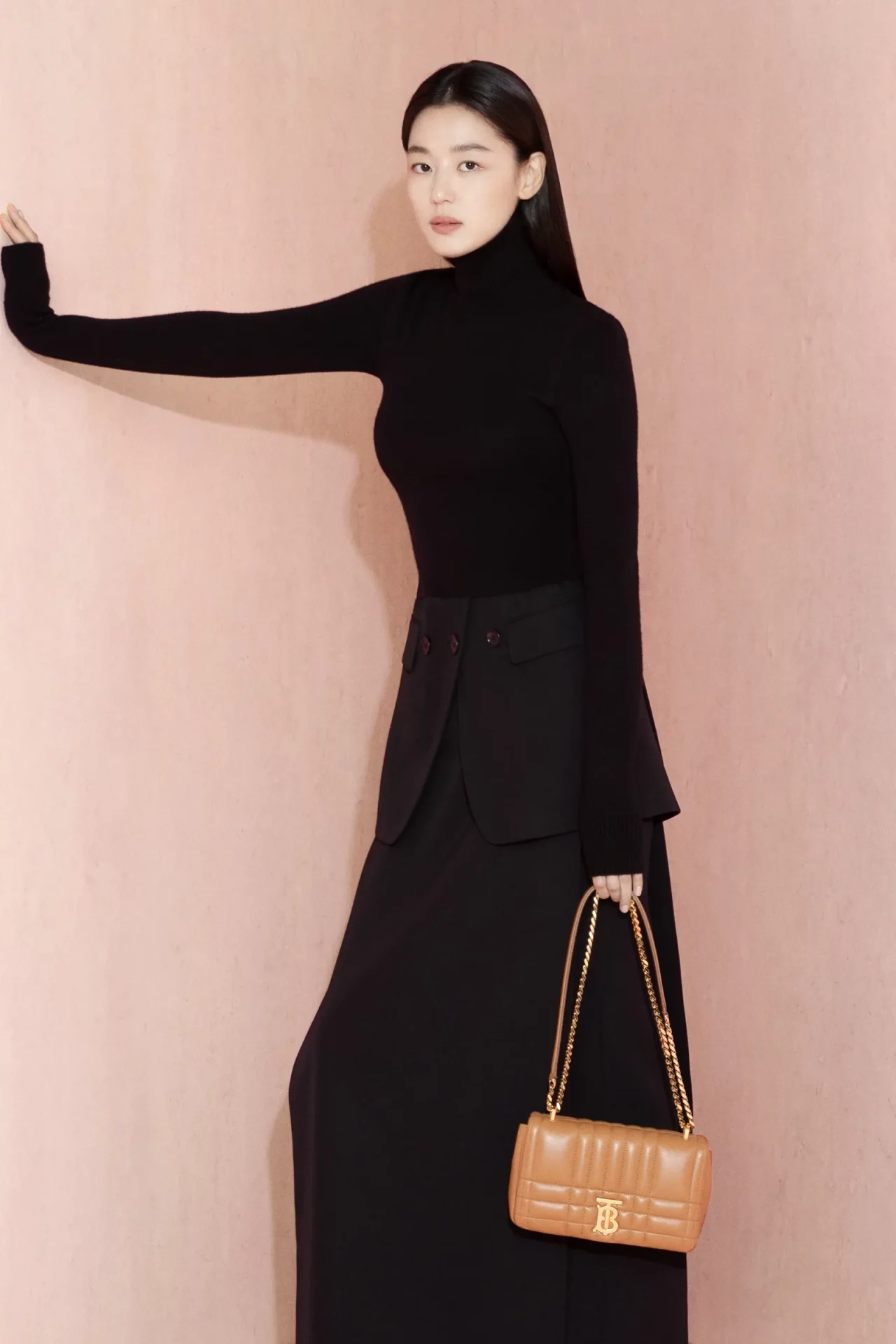 burberry announces jun ji hyun as its latest ambassador 4 5 (1)