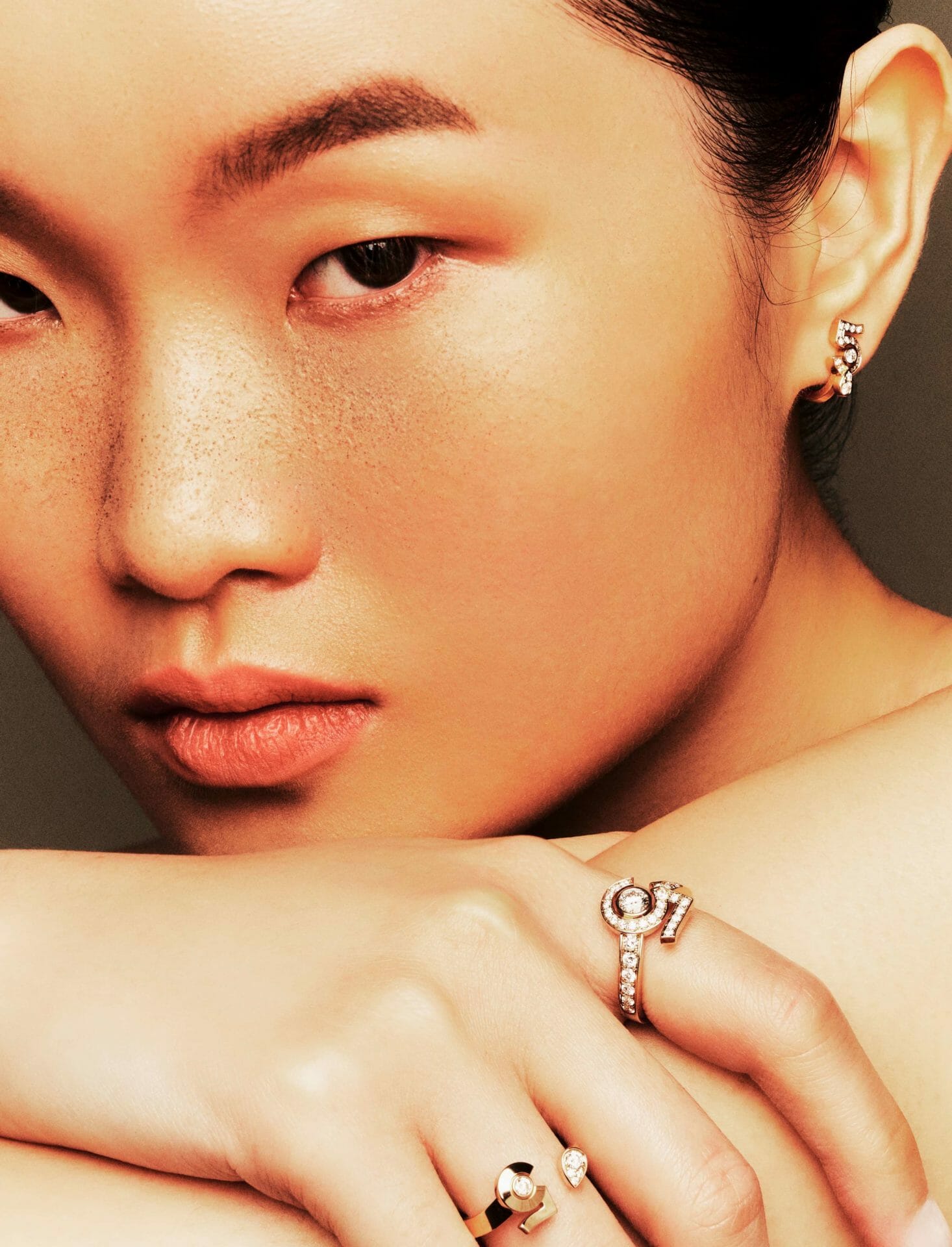 CHANEL Eternal N°5 BEIGE米色18K金耳环 Eternal N°5 戒指 Extrait De N°5 戒指