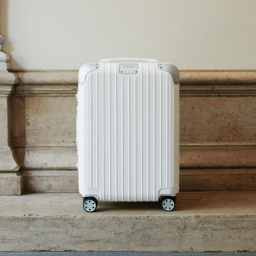 rimowa ns4 stills r lr 1x1 05