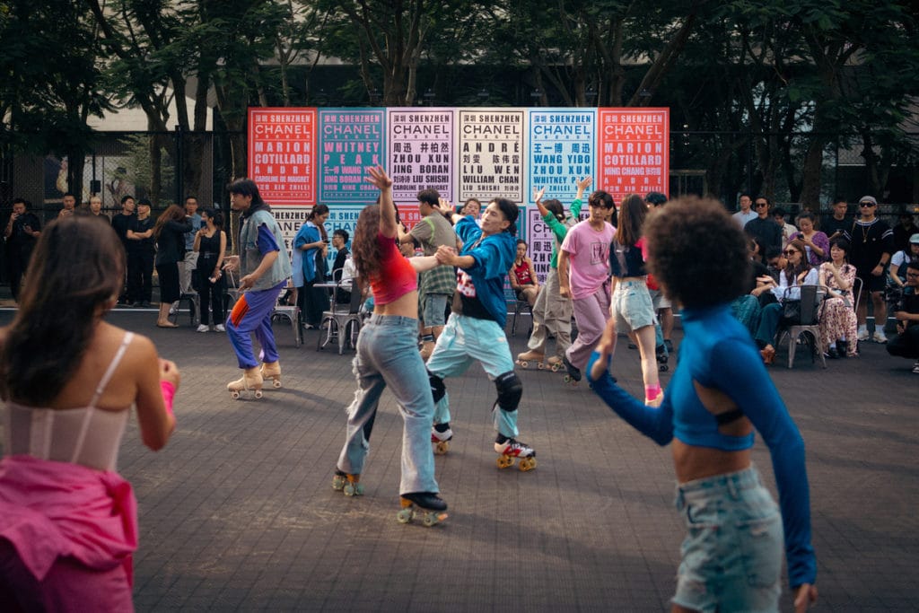 chanel cruise 2023 24 show in shenzhen live painting performance by andre 10 hd