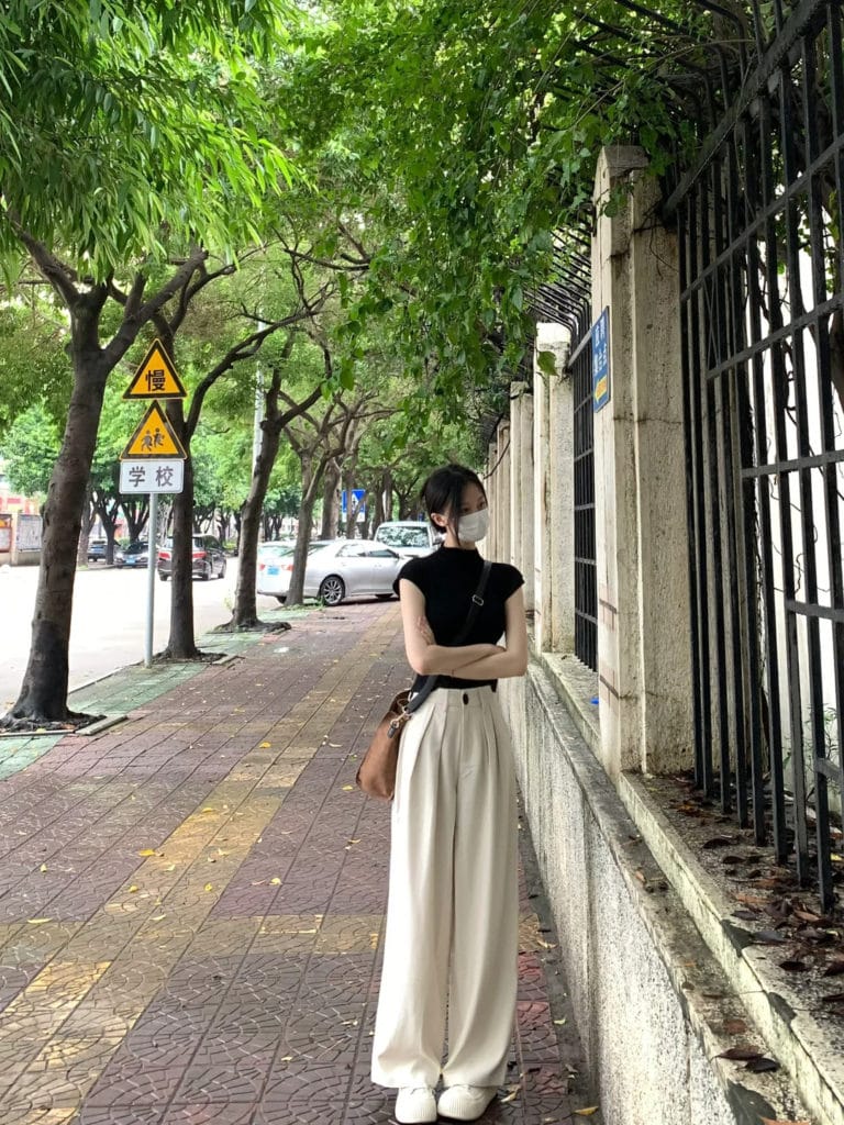 173 50kg 黑色修身短袖➕杏色阔腿裤好绝！ 2 快乐荷包蛋 来自小红书网页版 (1)