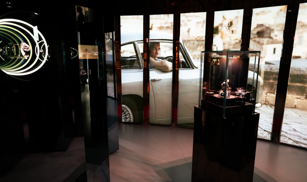 planet omega ny exhibition james bond