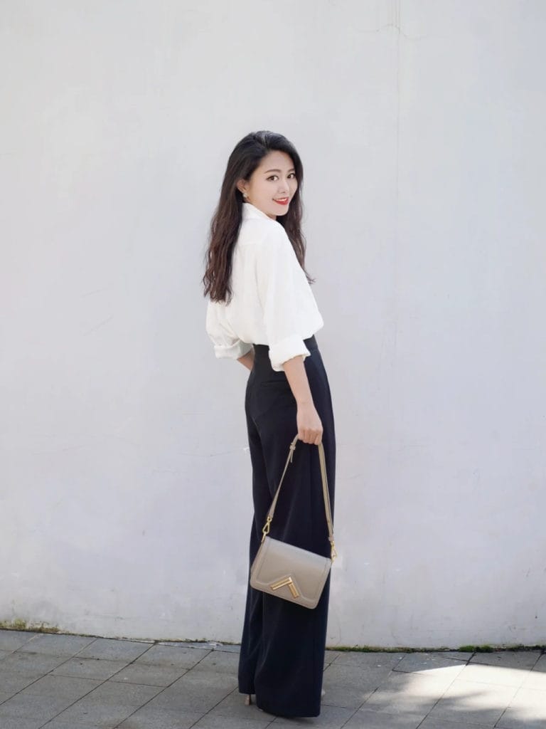 金融小姐姐｜极简通勤穿搭，这套1定要抄作业！ 1 碳妞 来自小红书网页版