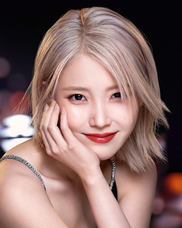 700estée lauder global brand ambassador 2