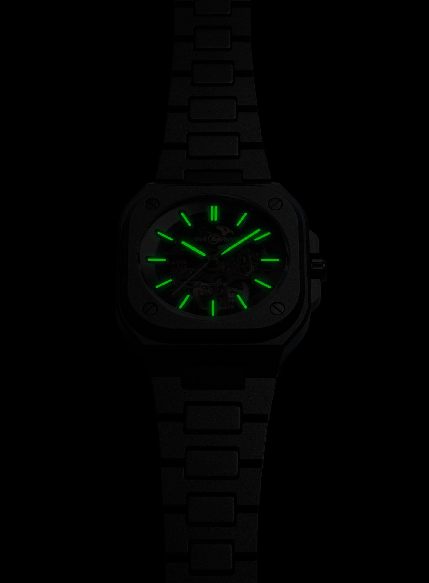 n50 004 br05 skeleton black lum pers v 2 nuit