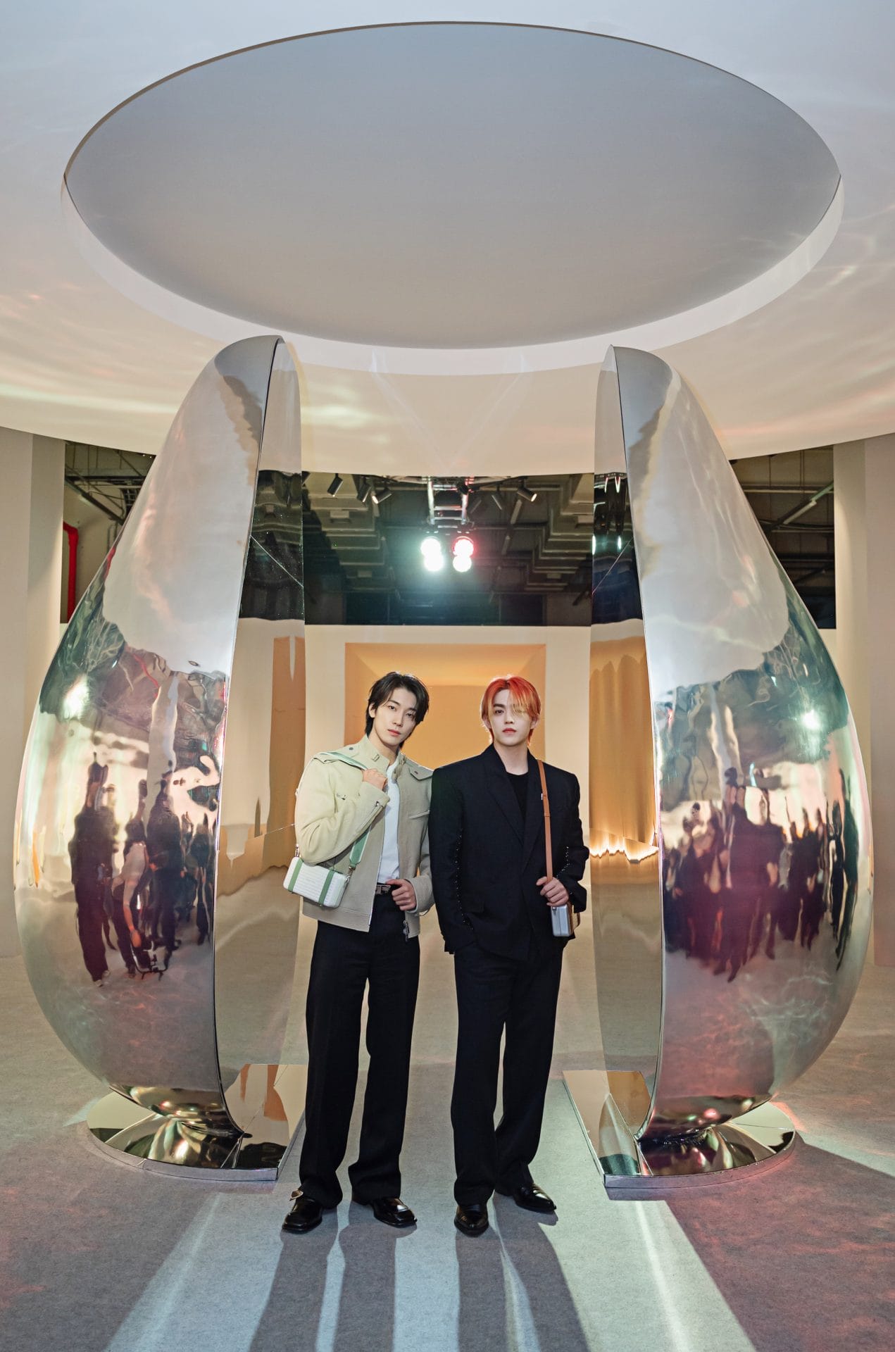 rimowa essential mint & papaya event kr wonwoo (l) s.coups (r) seventeen