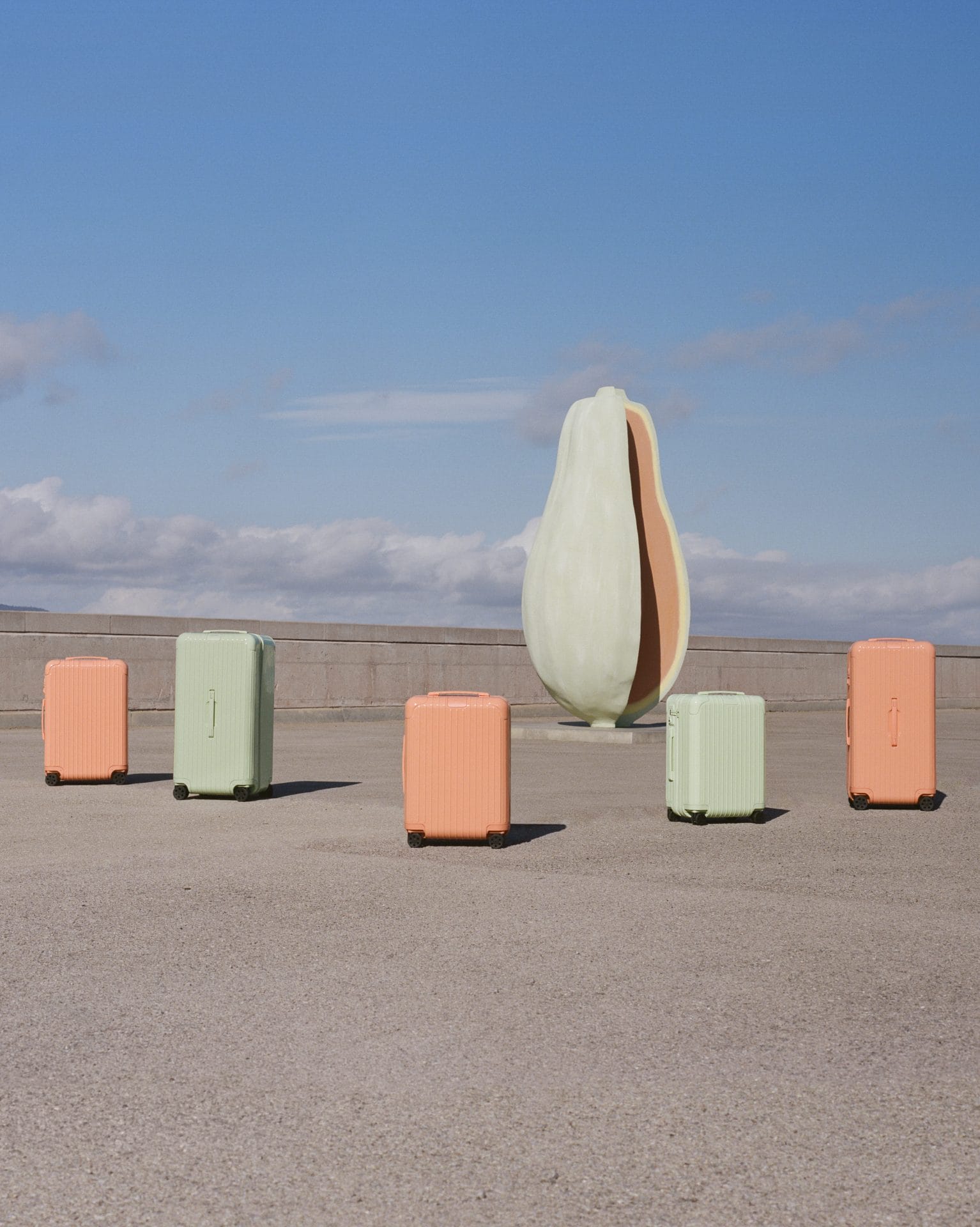 rimowa essential mint & papaya campaign stills hr 4x5 (3)