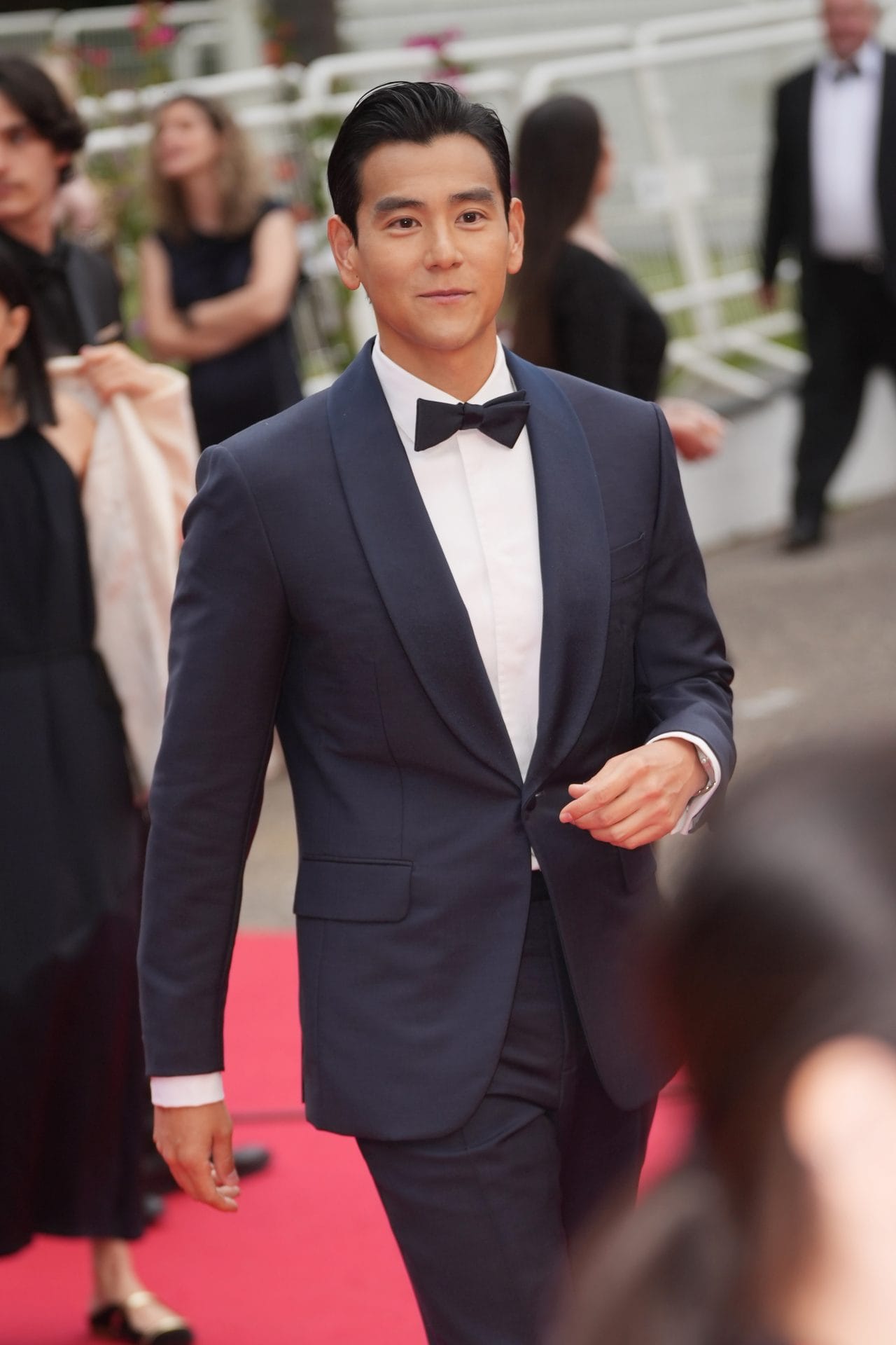 006ogsusgy1hppq6nqfilj32br3hmx6q