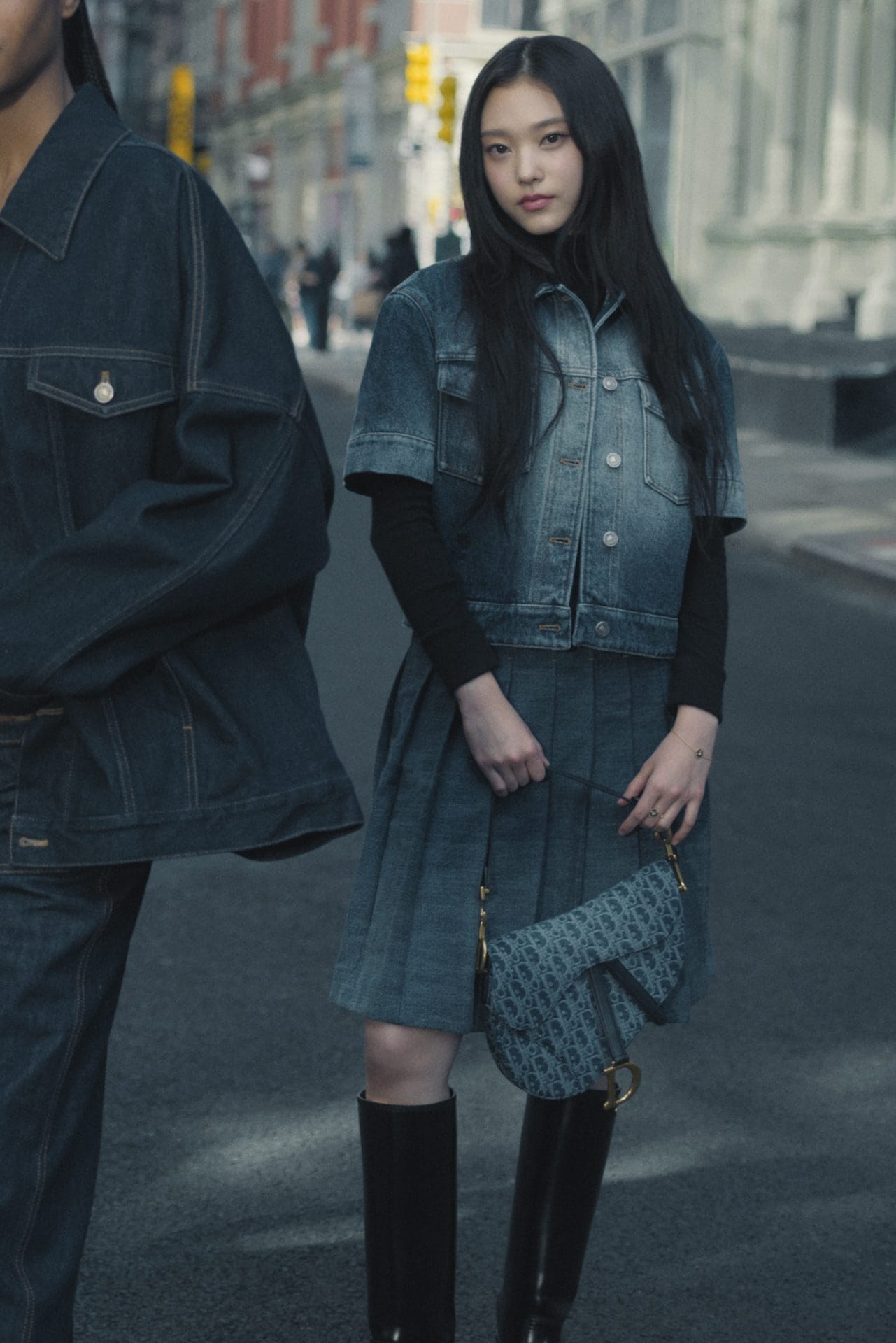 fall 24 denim dior oblique campaign with haerin © tanya & zhenya posternak 7