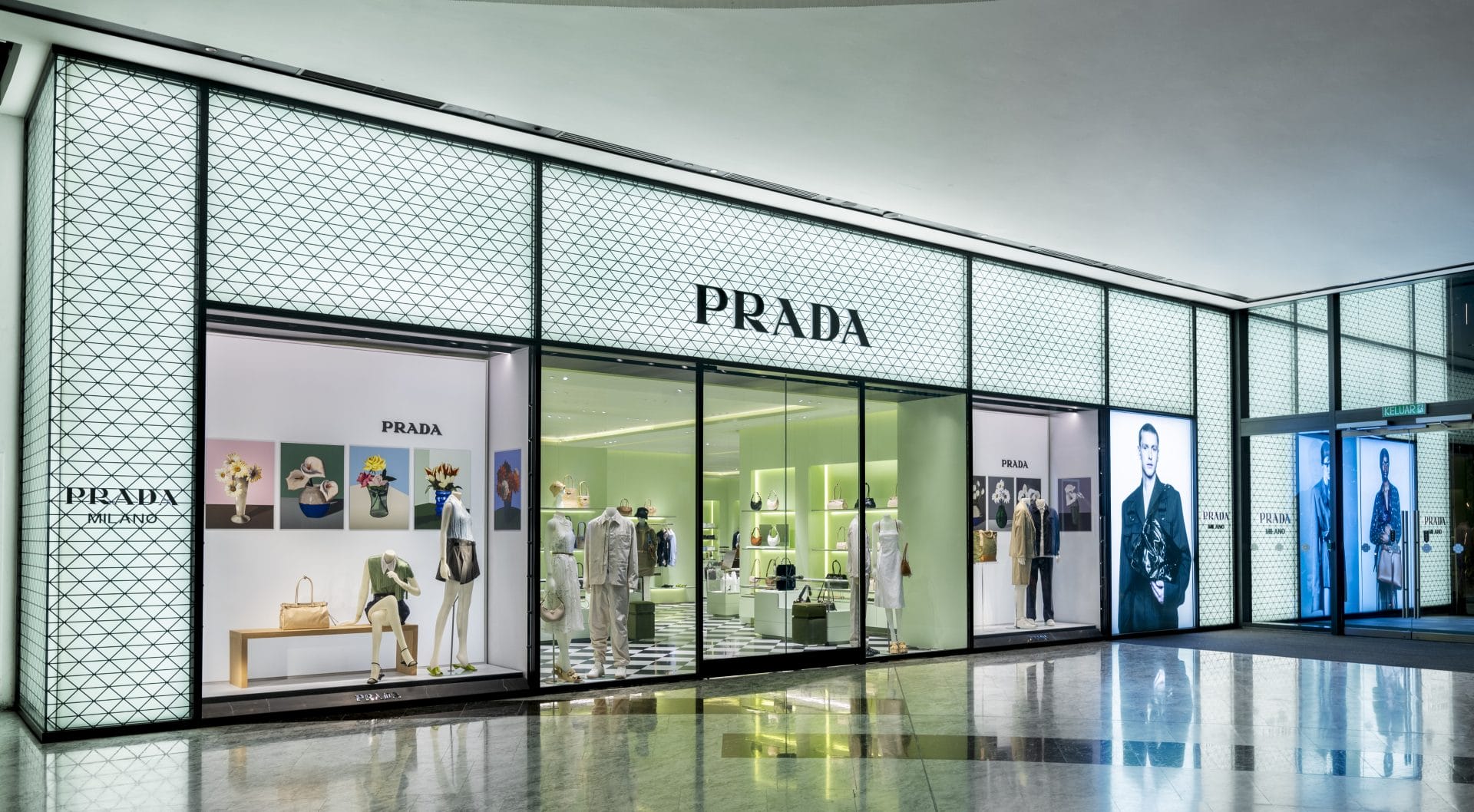 prada kl trx shopfront internal (1)
